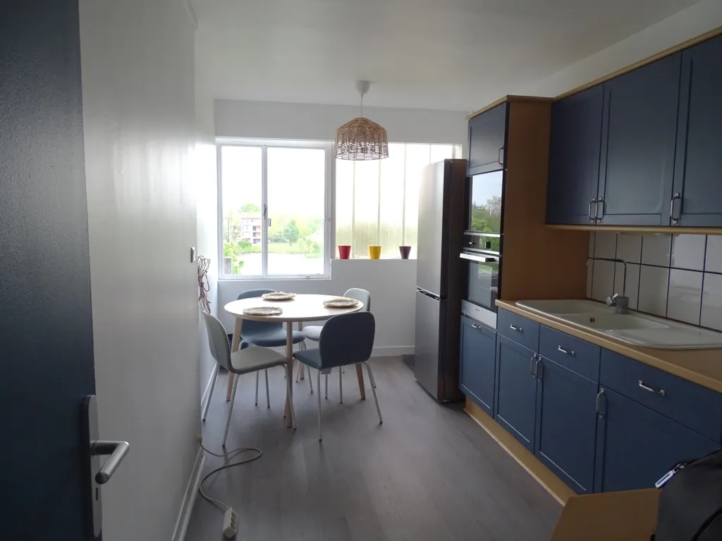 Köök - Furnished Flat with Balcony View in Amiens