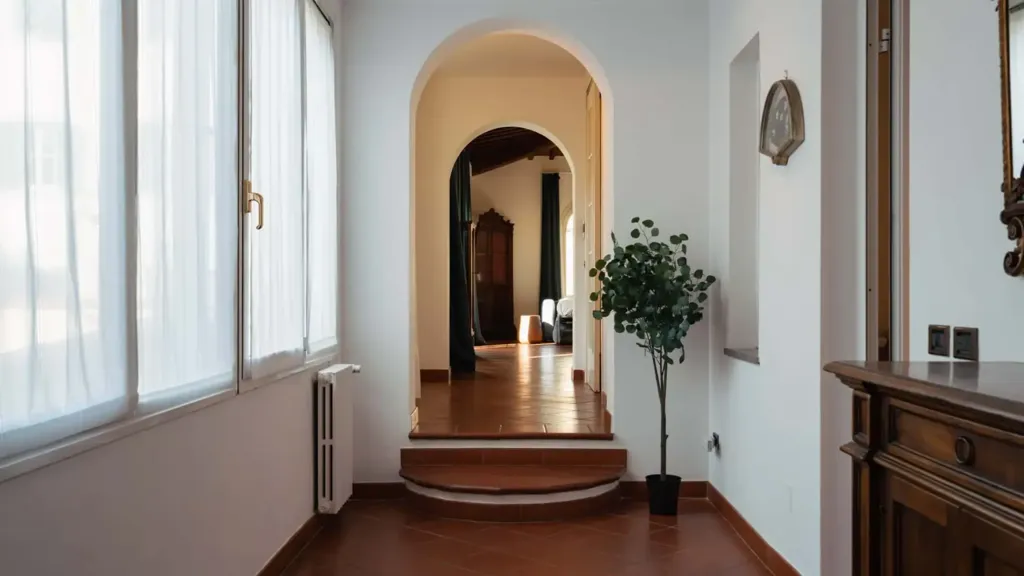Esik - Arty Apartment with Balcony in Florence