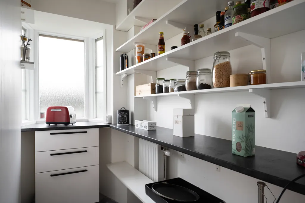 Cuisine - Modern Villa with Garden in Gudö