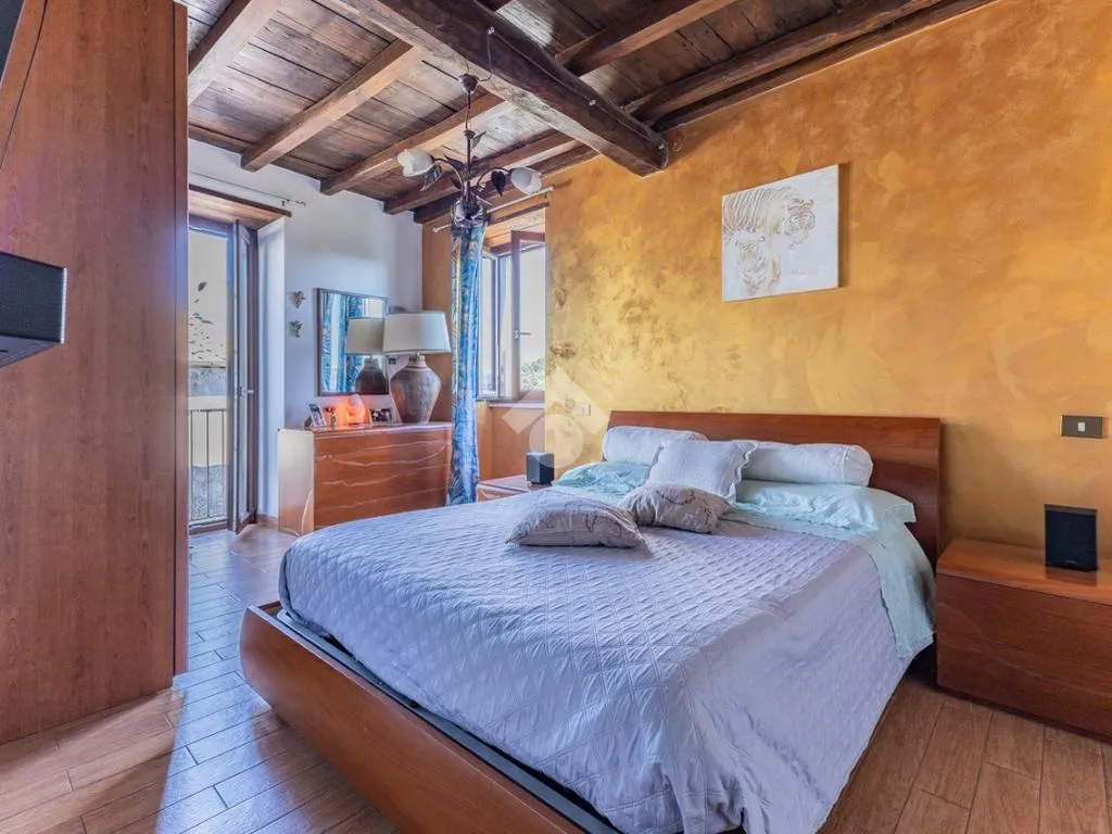 Magamistoad - Rustic Attico with Balcony in Capranica