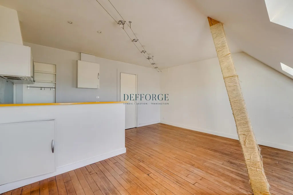 Toad - Paris 5th Arrondissement Apartment with South-East View