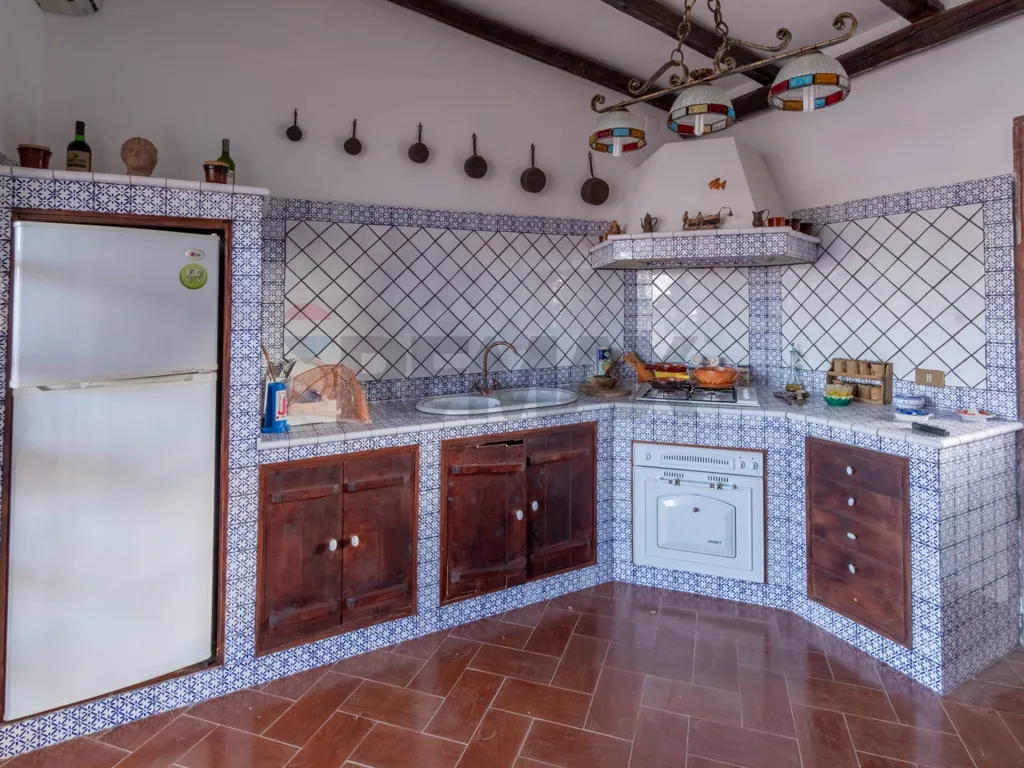 Cuisine - Villa with Garden and Terrace in Carini