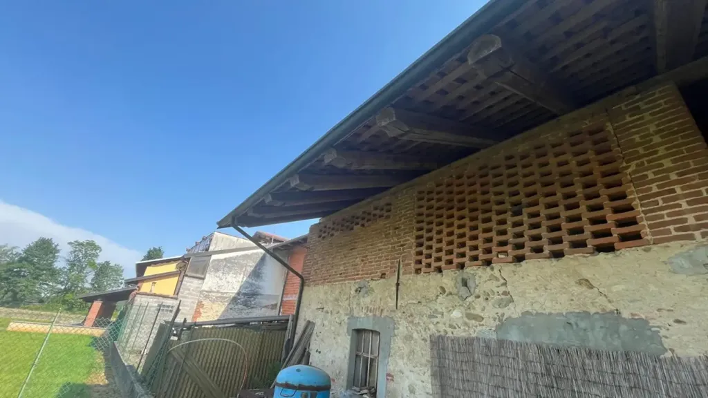 Aed - Terraced House with Garden in Barbania