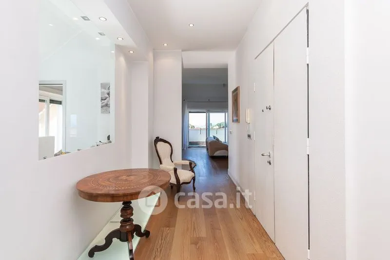 Esik - Penthouse with Panoramic Terraces in Genoa