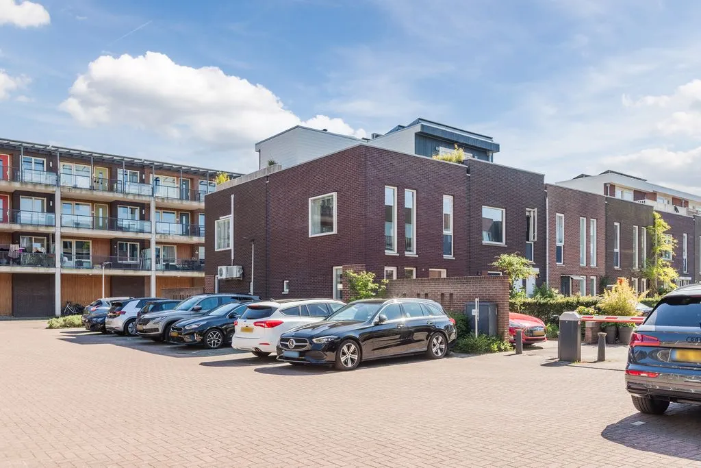 Välivaade - Corner House with Private Parking in IJburg