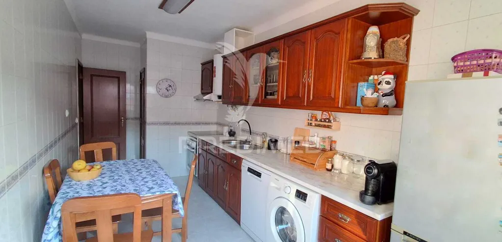 Cuisine - T3 Apartment with Balcony in Moita
