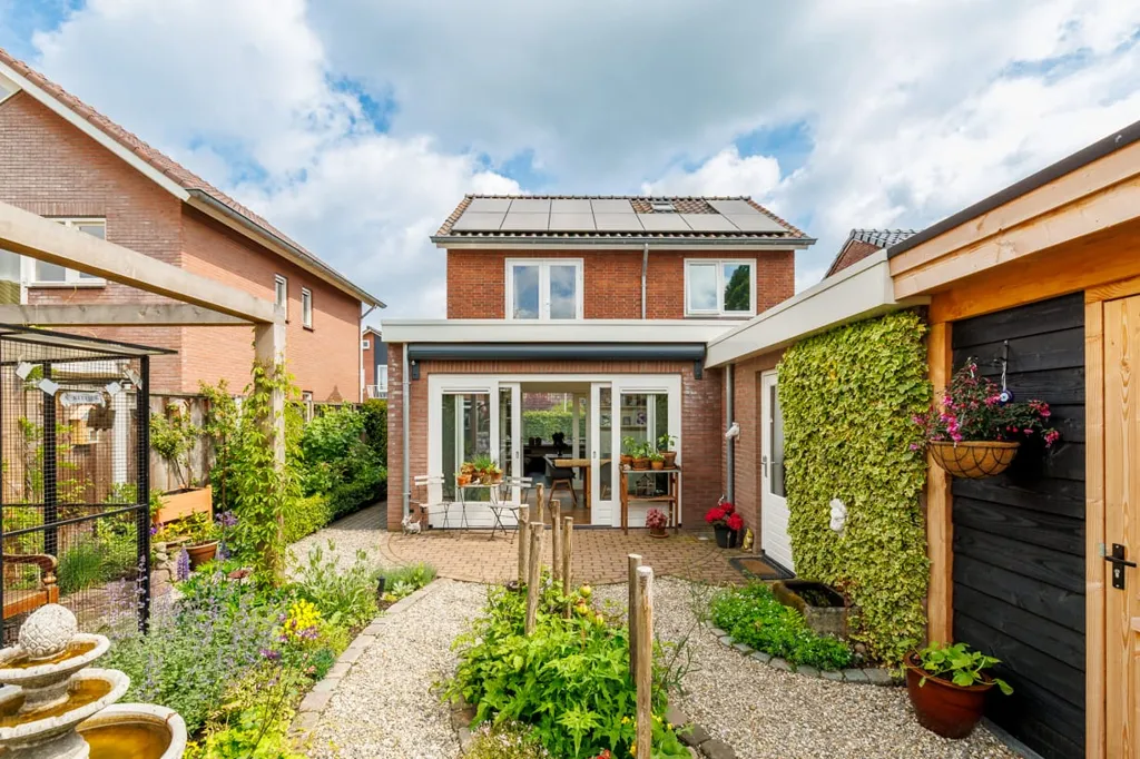 Jardin - Detached House with Garden in Almelo
