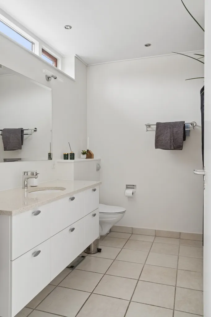 Salles de bain - End Terrace House with Loft in Sunds