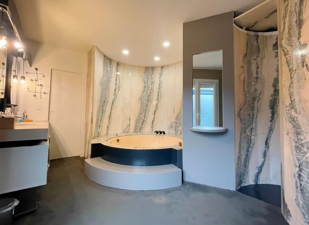 Salles de bain - Maison Rénovée avec Jardin à L'Hermitage