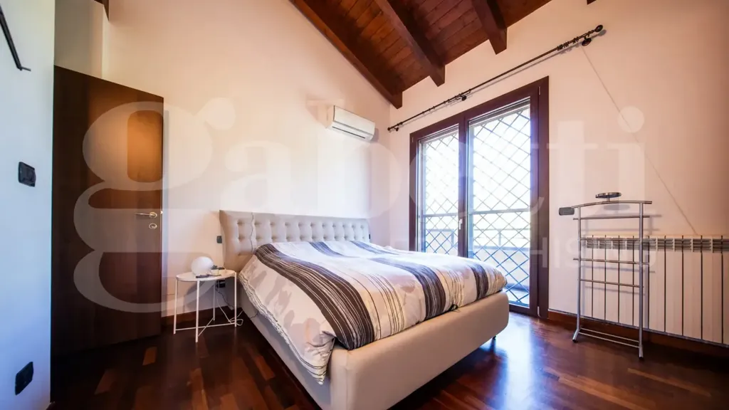 Chambres - Apartment with Balcony in Monte San Pietro