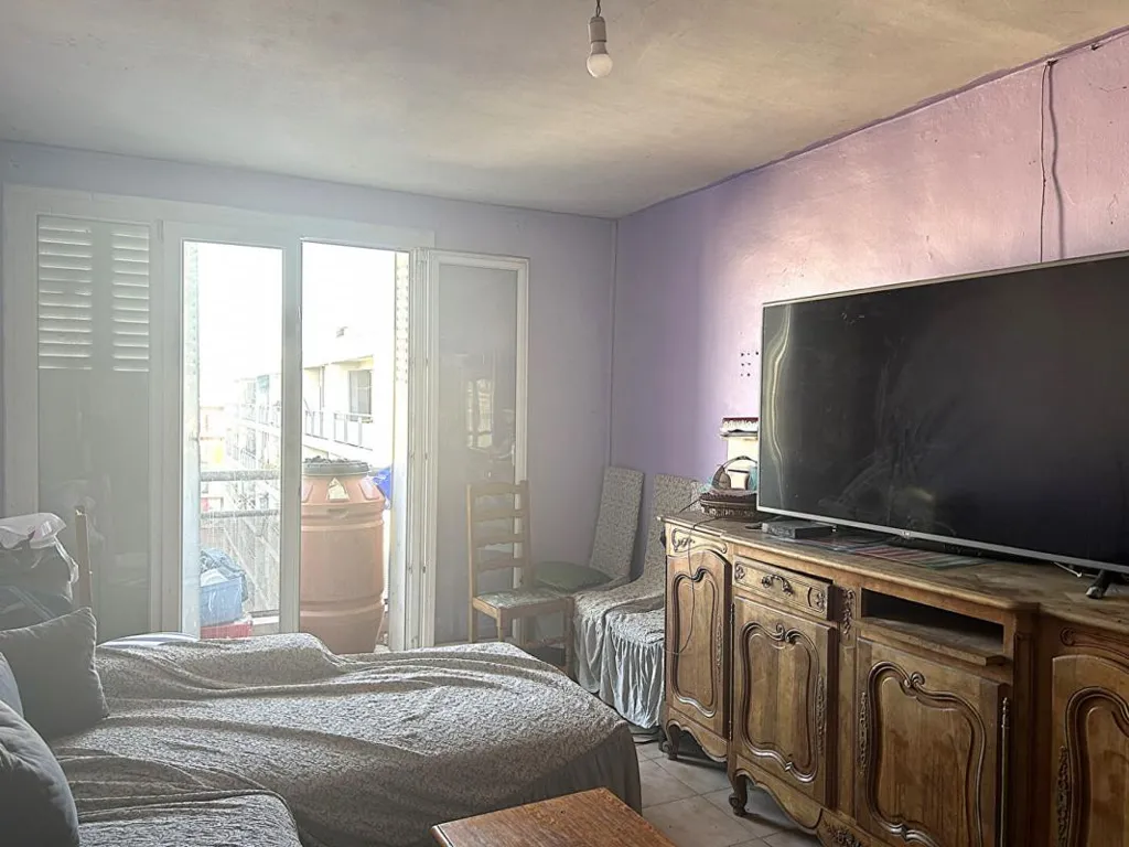 Bedrooms - Fourth-Floor Flat with Balconies in Marseille