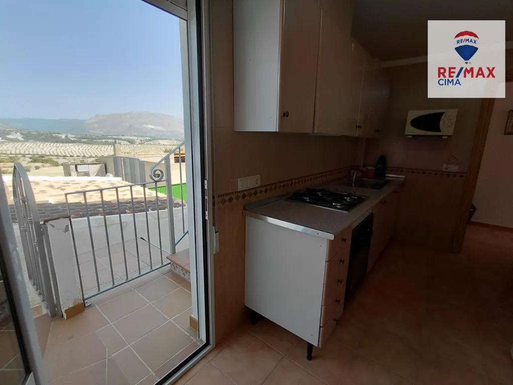 Köök - Spacious House with Terraces in Campo Cámara