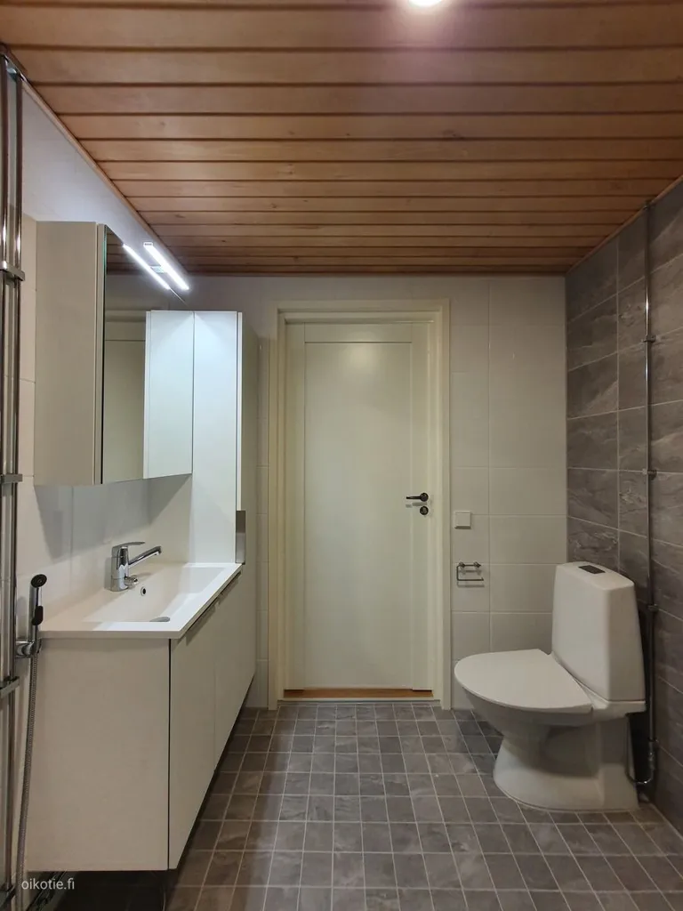 Bagni - Modern Studio with Balcony in Hyrylä