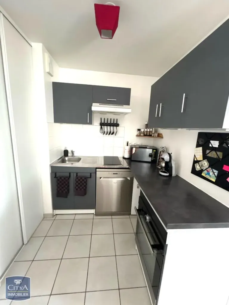 Köök - Charming 2-Bed Flat with Terrace in Pertuis