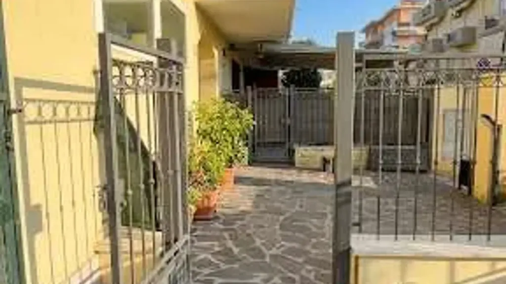 Jardin - Ground Floor Apartment with Private Courtyard in Viserbella