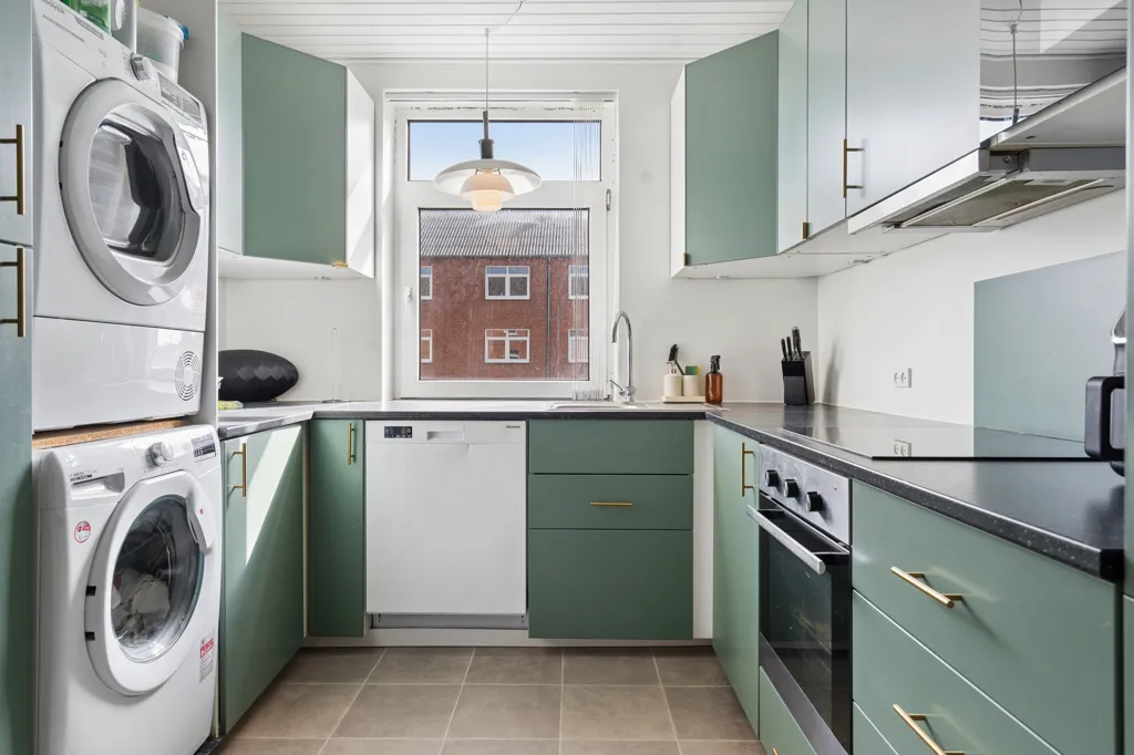 Pesuköök - Apartment with Functional Layout in Randers NØ