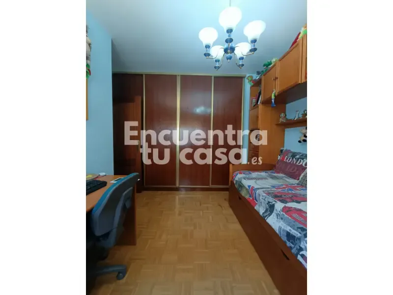 Chambres - Apartment with Balcony in Miranda