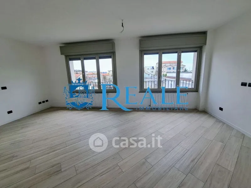Pièces - Retrofitted Penthouse with Terrace in Vigevano