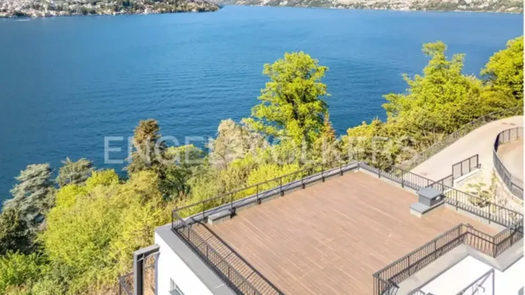 Terrass - Modern Villa with Lake View in Torno
