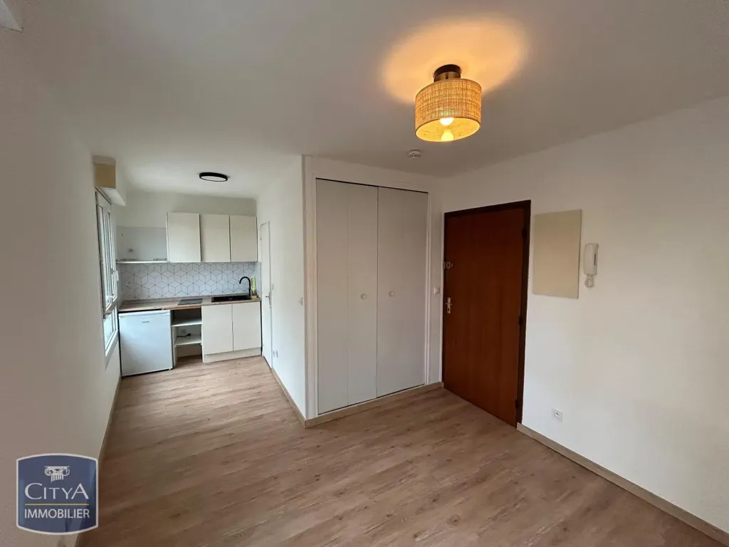 Cuisine - Studio Aménagé avec Ascenseur à Beauvais
