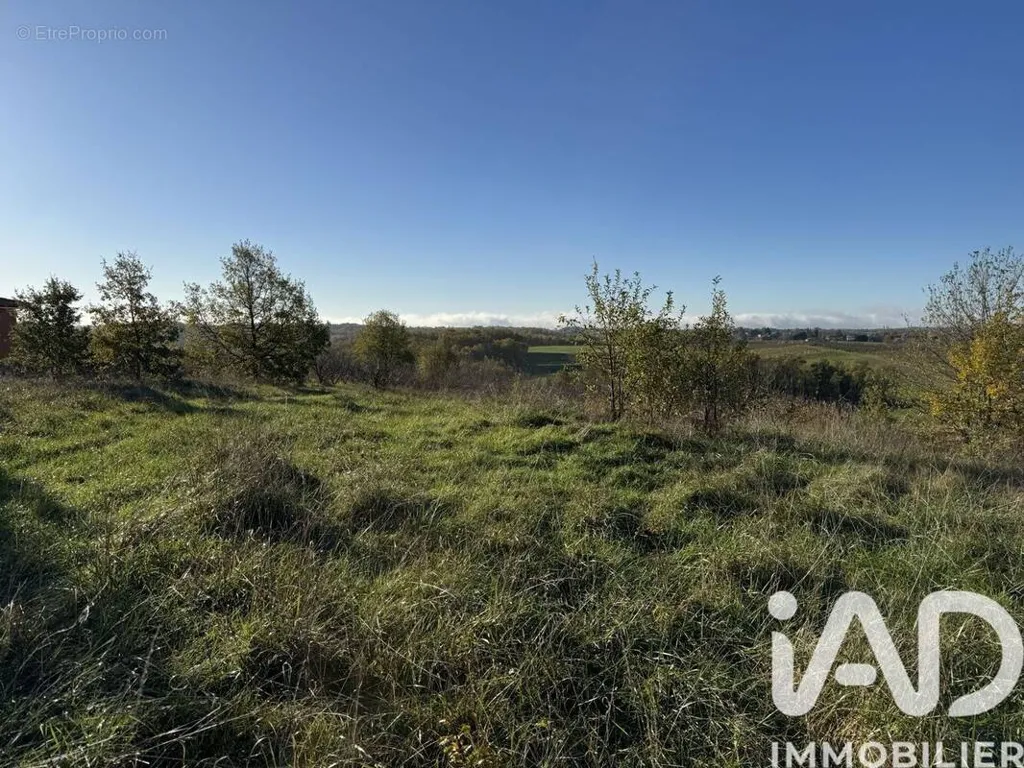 Jardin - Buildable Land with South View in Puycornet