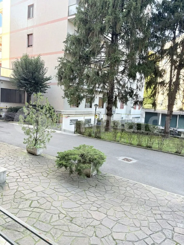 Jardin - 4-Bedroom Apartment with Panoramic Balconies in Monza