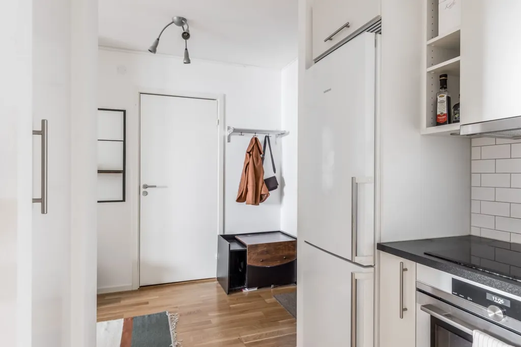 Cuisine - Modern Flat with Balcony in Örebro