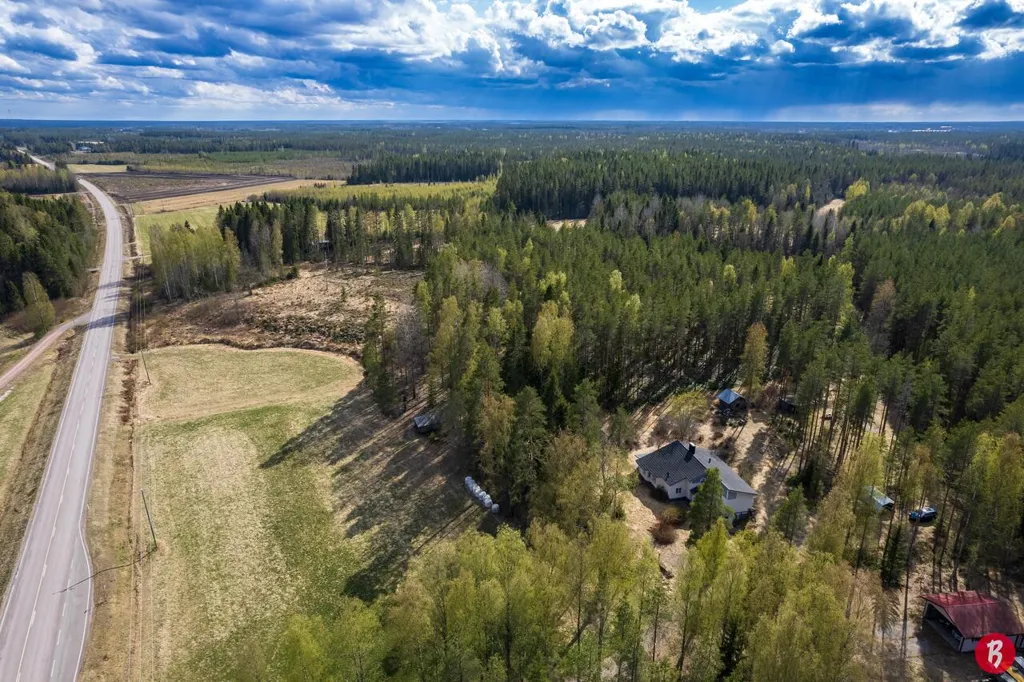 Õhuvaade - Architect-Designed Home with Sauna in Sykärä