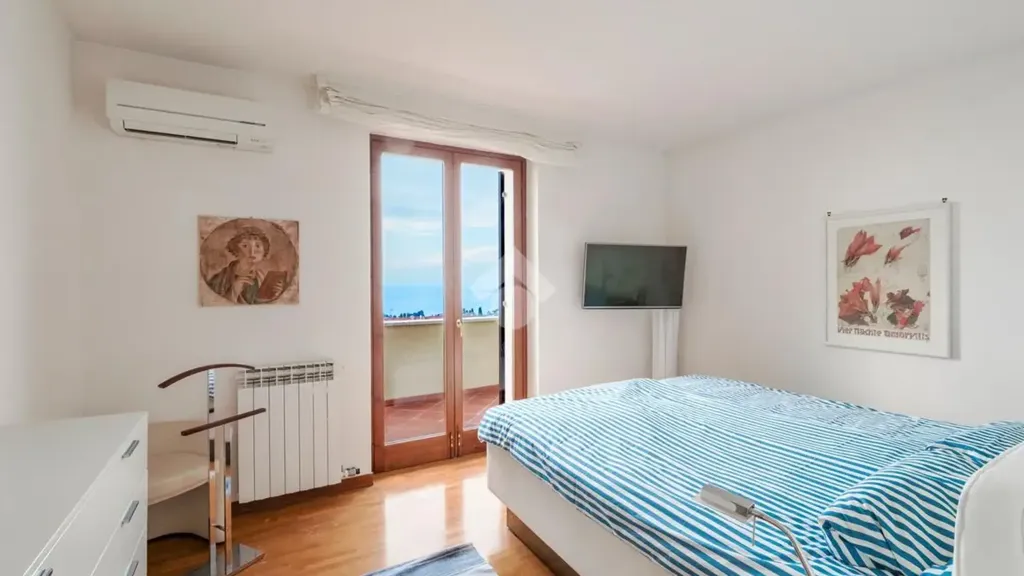 Magamistoad - Villa with Lake View in Lazise