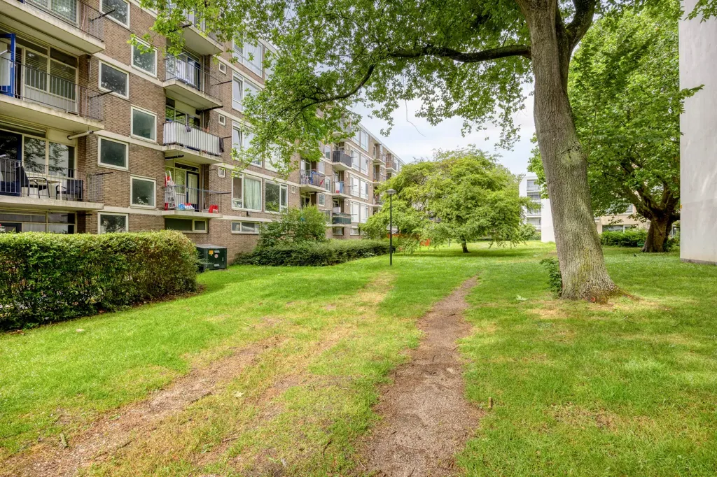 Jardin - Maisonnette with Three Balconies in Schiedam