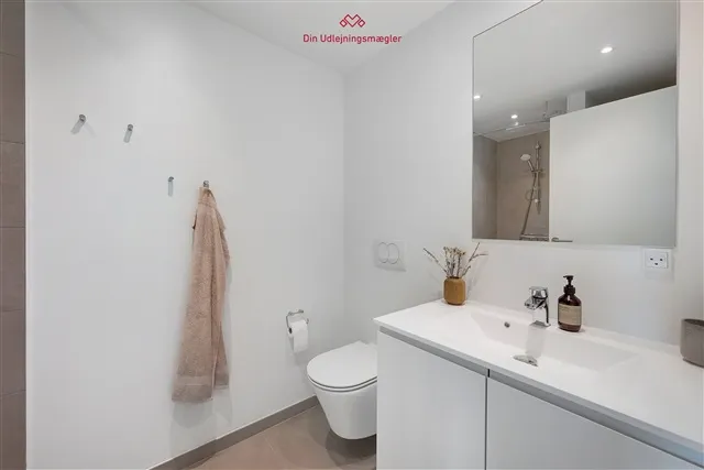 Bathrooms - Apartment with West-Facing Terrace in Aalborg