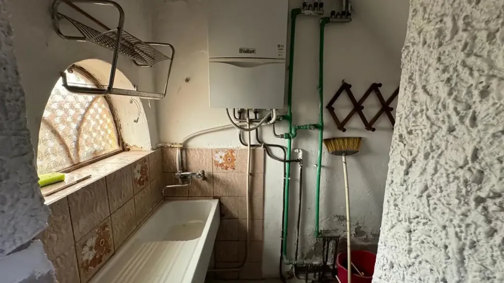 Salles de bain - Cascina with Garden in Mortara