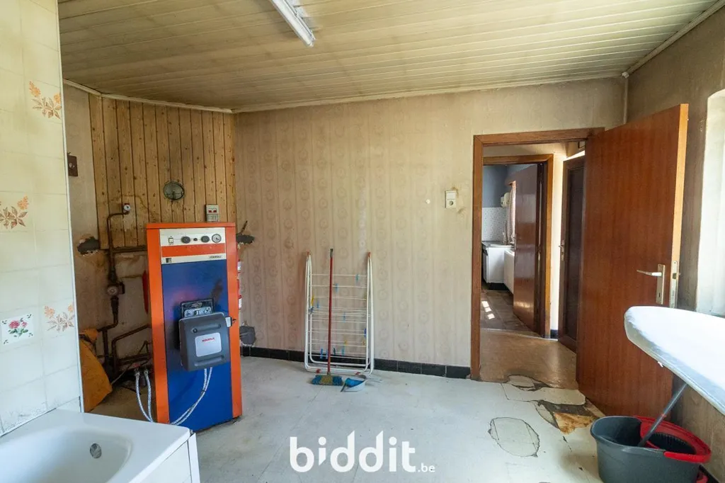 Vannitoad - Well-located House on Large Plot in Central Area