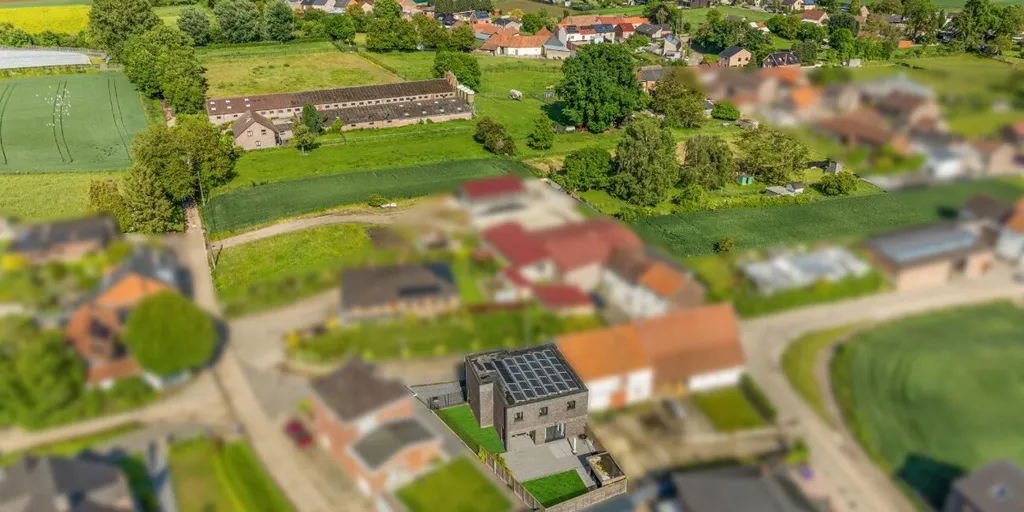 Õhuvaade - Modern Open-Plan House in Heukelom