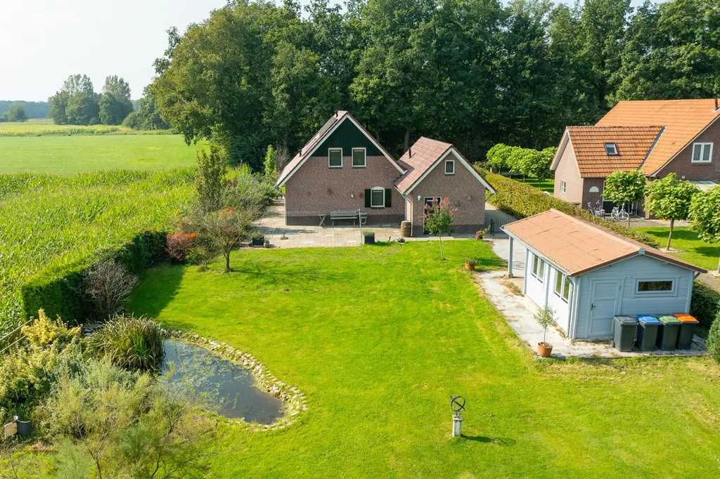 Vue aérienne - Villa with Garden and Pool in Westendorp