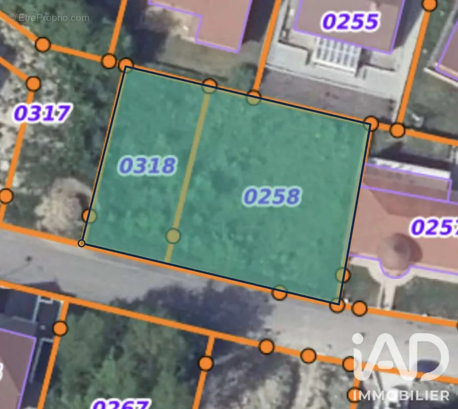 Buildable Plot with 34m Facade in Bouzonville