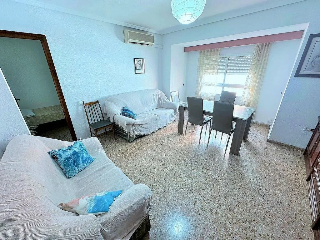 Elutuba - Furnished Flat with Balcony in Tormos