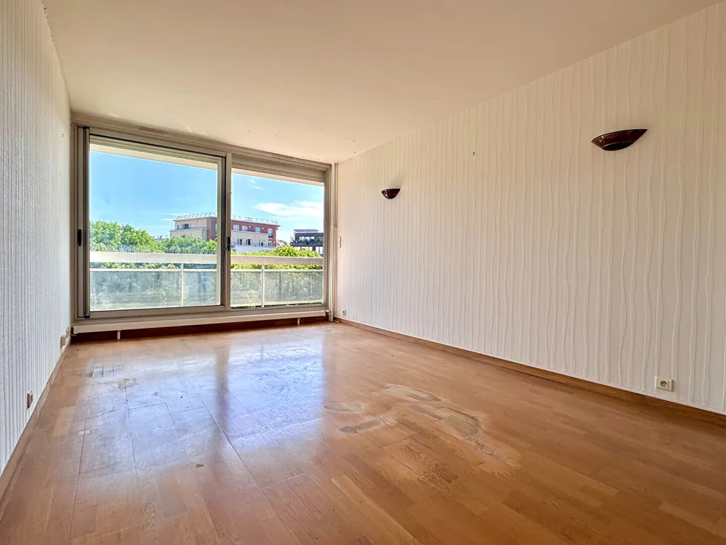 Stanze - Apartment with Canal View in Pantin