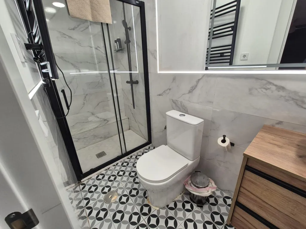 Salles de bain - Converted Flat with 3 Studios in San Blas