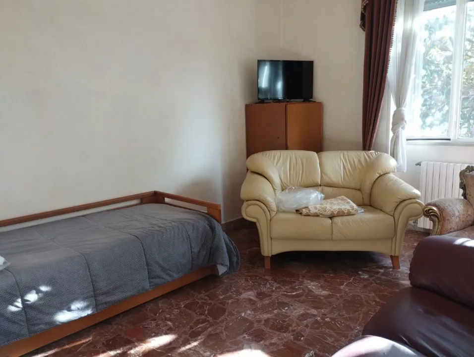 Magamistoad - Spacious Rental Flat with Veranda in Brindisi