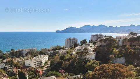 Maison with Sea View in Cannes