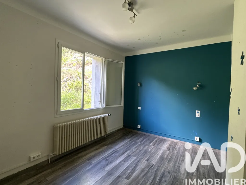 Pièces - Maison avec Vue Dominante sur Largentière