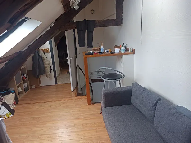 Toad - 2-Bedroom Apartment with Balcony in Caen