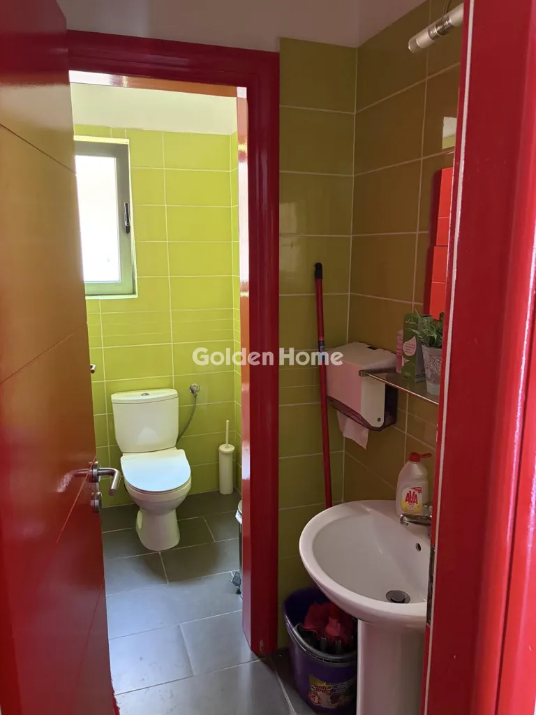 Bagni - Commercial Space with Parking in Nea Makri Centre