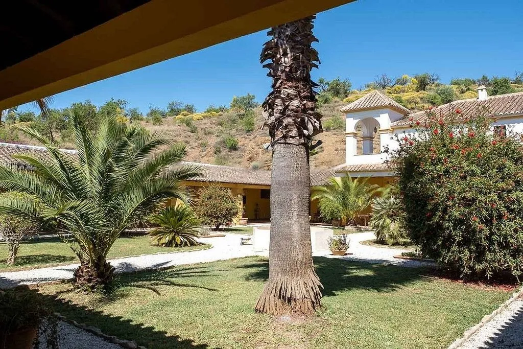 Garden - Andalusian Cortijo with Pool in Almogía