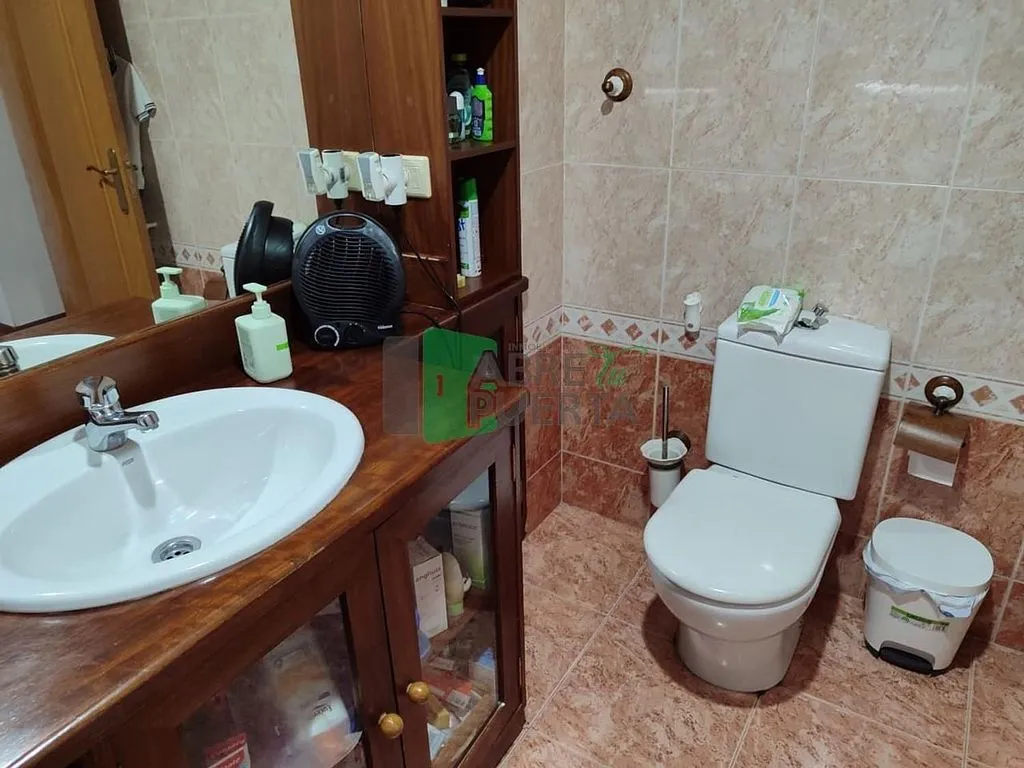 Bathrooms - Duplex with Terrace in Ourense