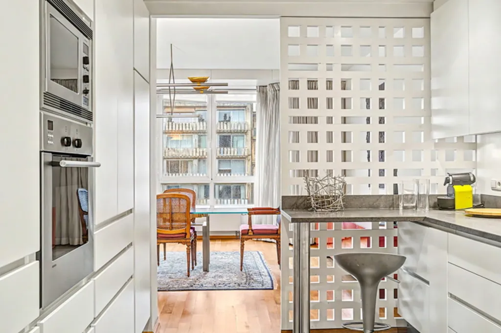 Kitchen - Spacious Flat with Terrace in Avenue Louise