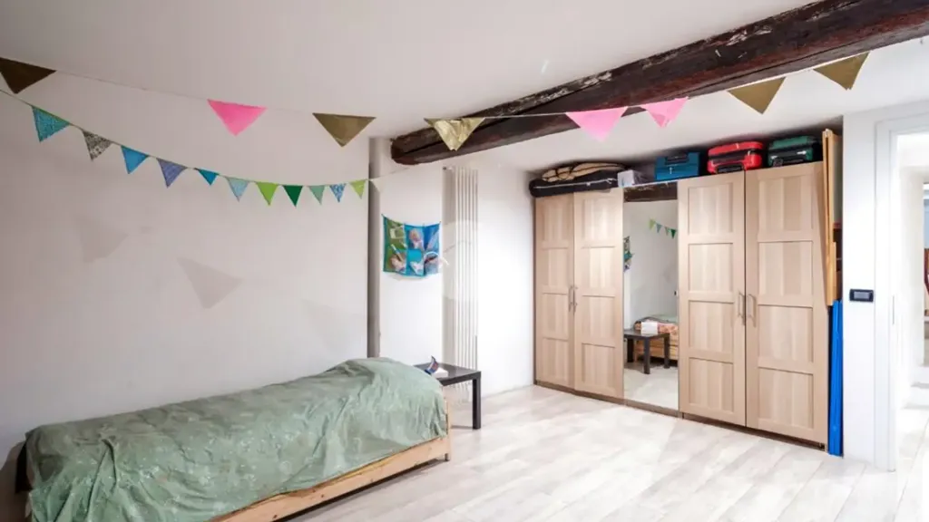 Chambres - Rustic-Style Flat with Courtyard in Brescia
