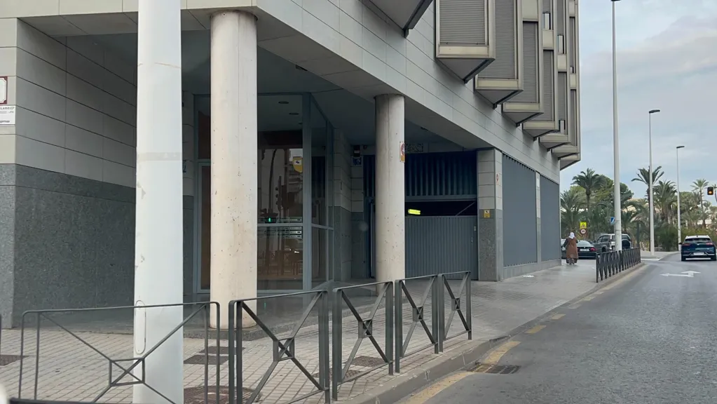 Außenansicht - Parking Space in Elche Centre