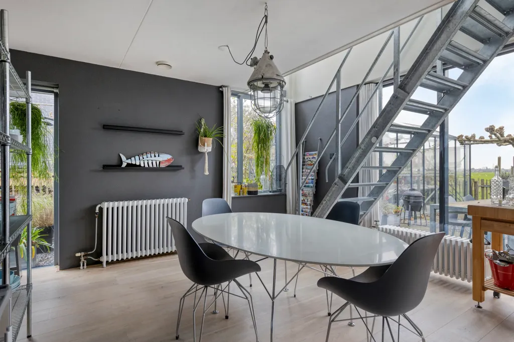 Salle à manger - Semi-Detached Villa with Waterfront View in Zaandam